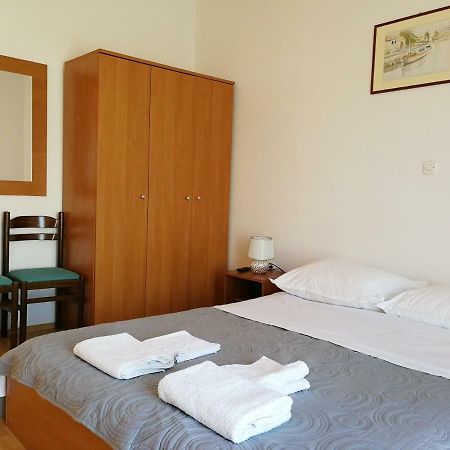 Apartmani Rija 3 Паг Екстериор снимка