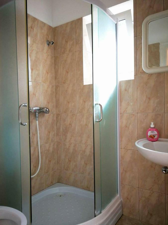 Apartmani Rija 3 Паг Екстериор снимка